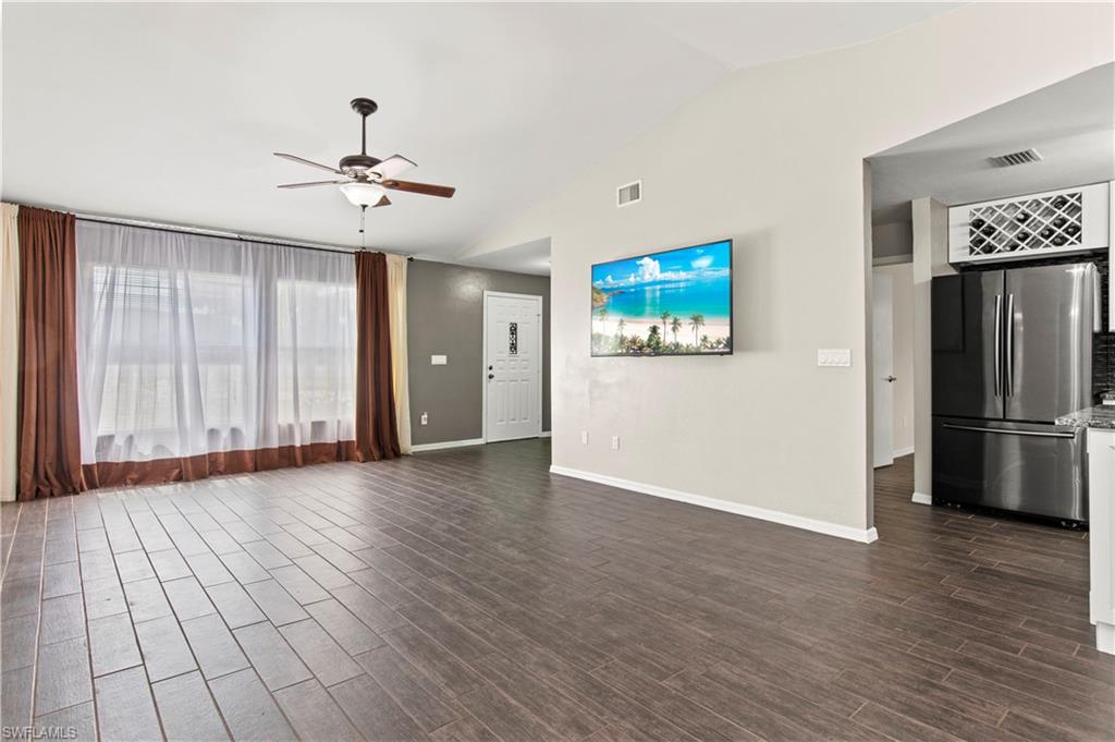 SAN CARLOS PARK - Residential