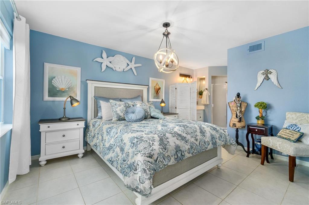 VENETIAN PALMS - Residential