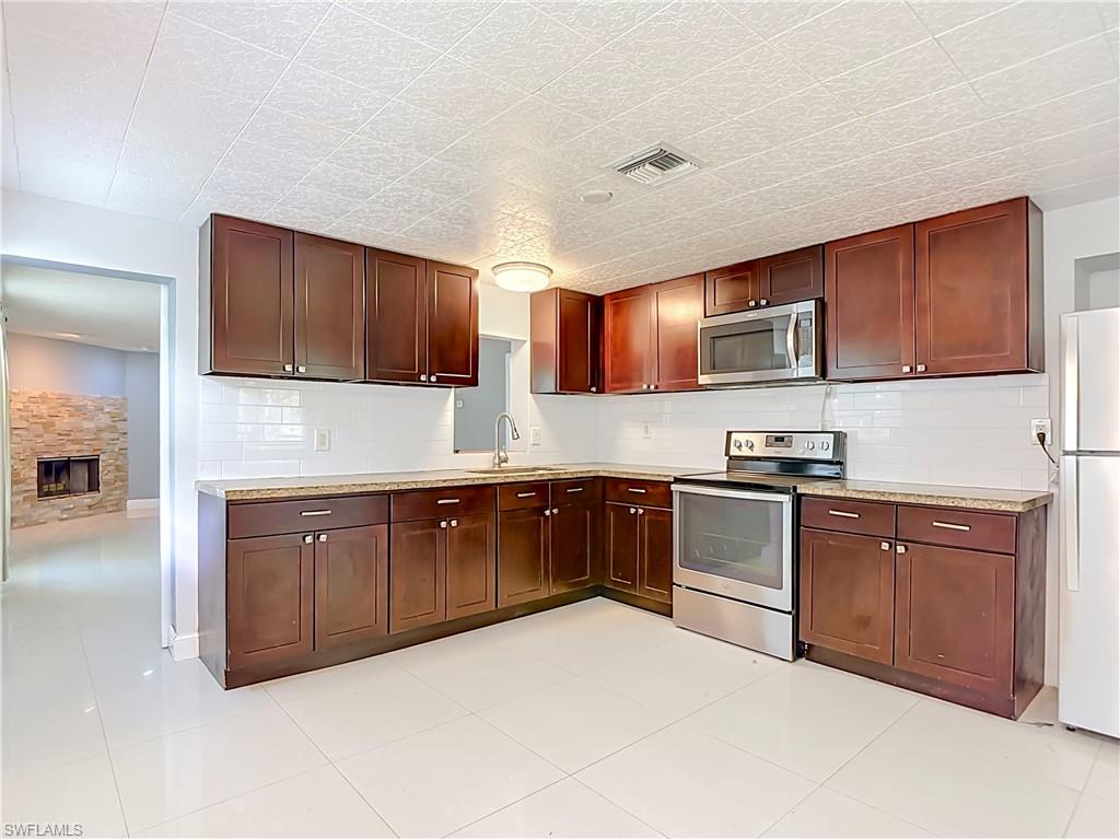NORTH FORT MYERS - Residential