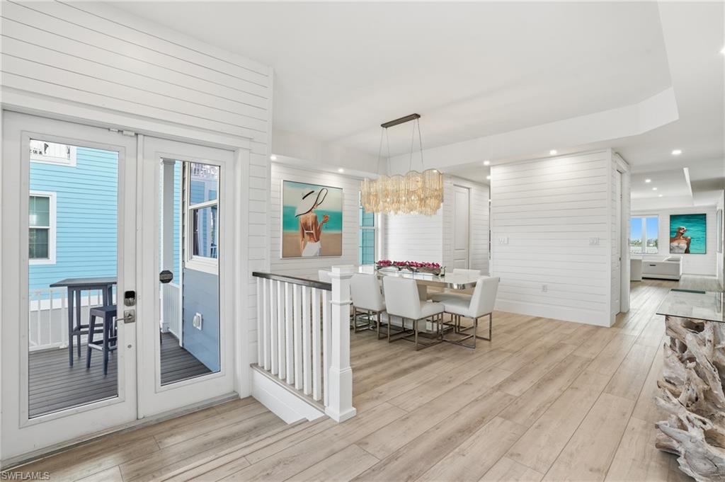 ISLAND SHORES - Residential