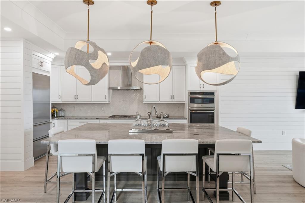 ISLAND SHORES - Residential