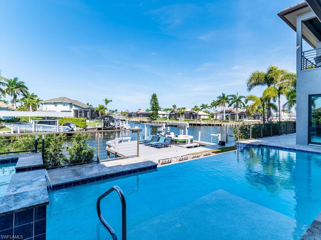 MARCO ISLAND - Residential