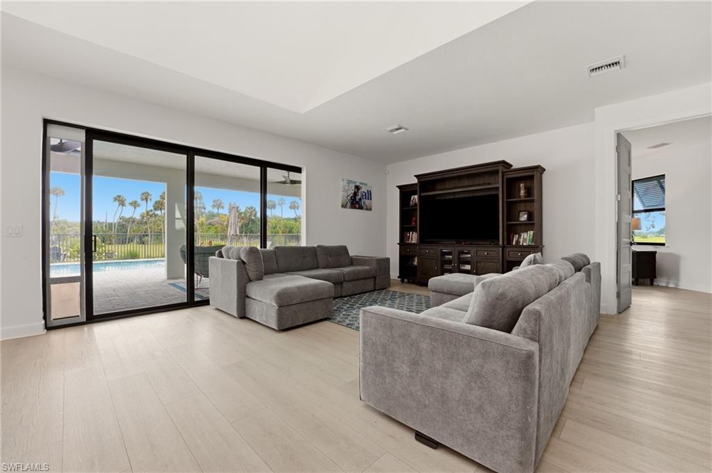 CALOOSA PRESERVE - Residential