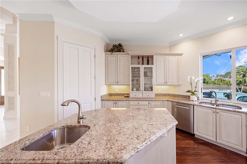 GREY OAKS - Residential