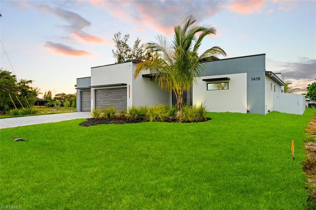 CAPE CORAL - Residential