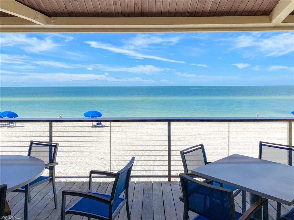 BARRINGTON AT PELICAN BAY - Residential