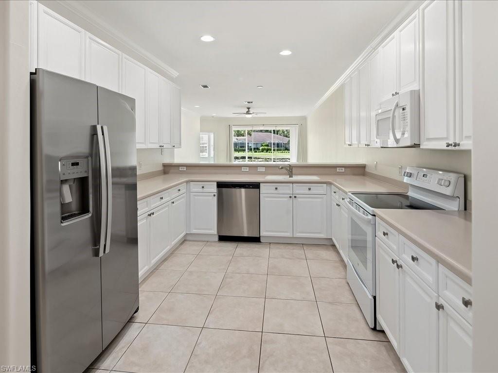 COLONIAL LINKS - Residential