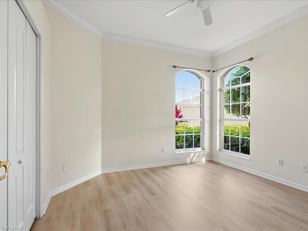 COLONIAL LINKS - Residential