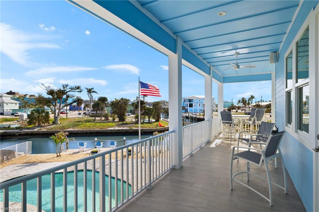 ISLAND SHORES - Residential
