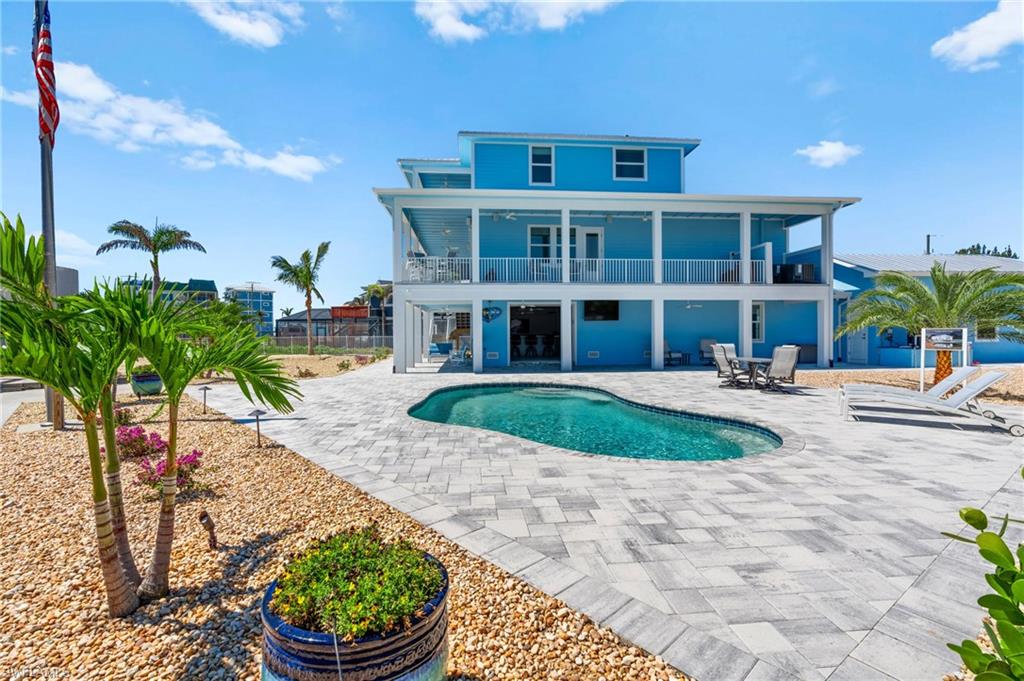 ISLAND SHORES - Residential