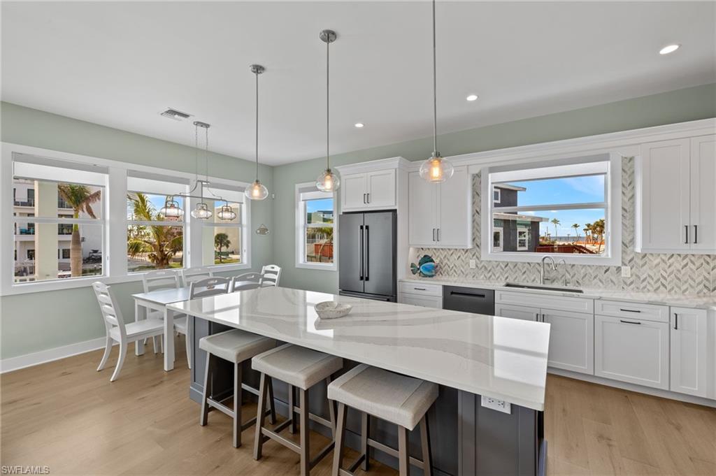 ISLAND SHORES - Residential