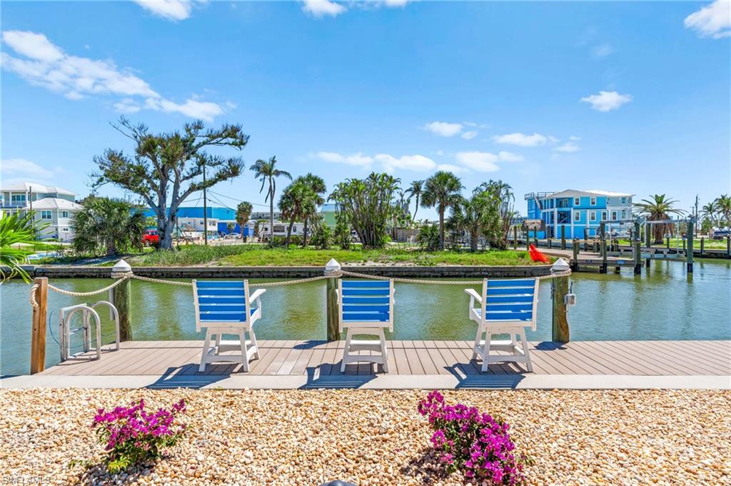ISLAND SHORES - Residential