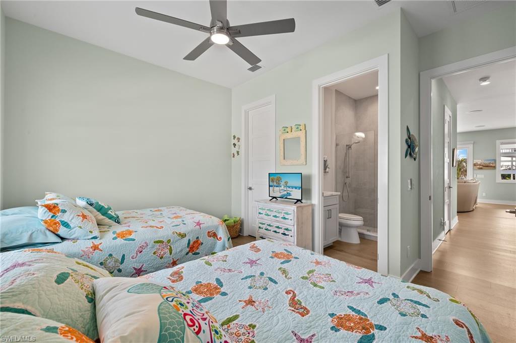 ISLAND SHORES - Residential