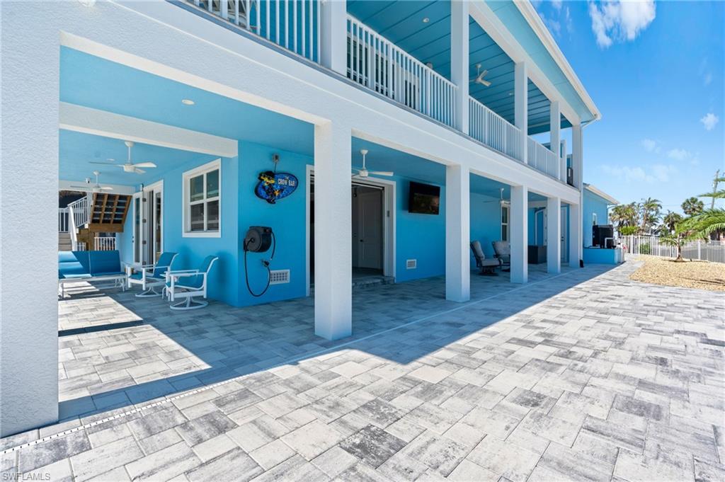 ISLAND SHORES - Residential