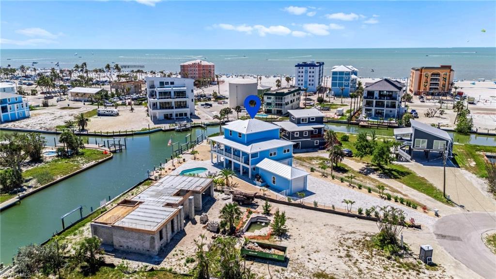 ISLAND SHORES - Residential
