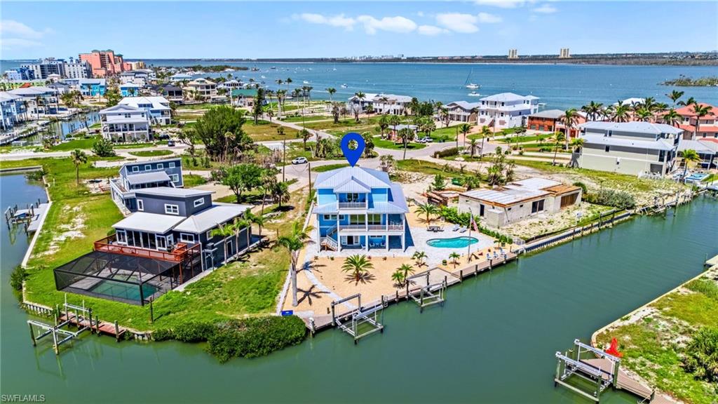 ISLAND SHORES - Residential