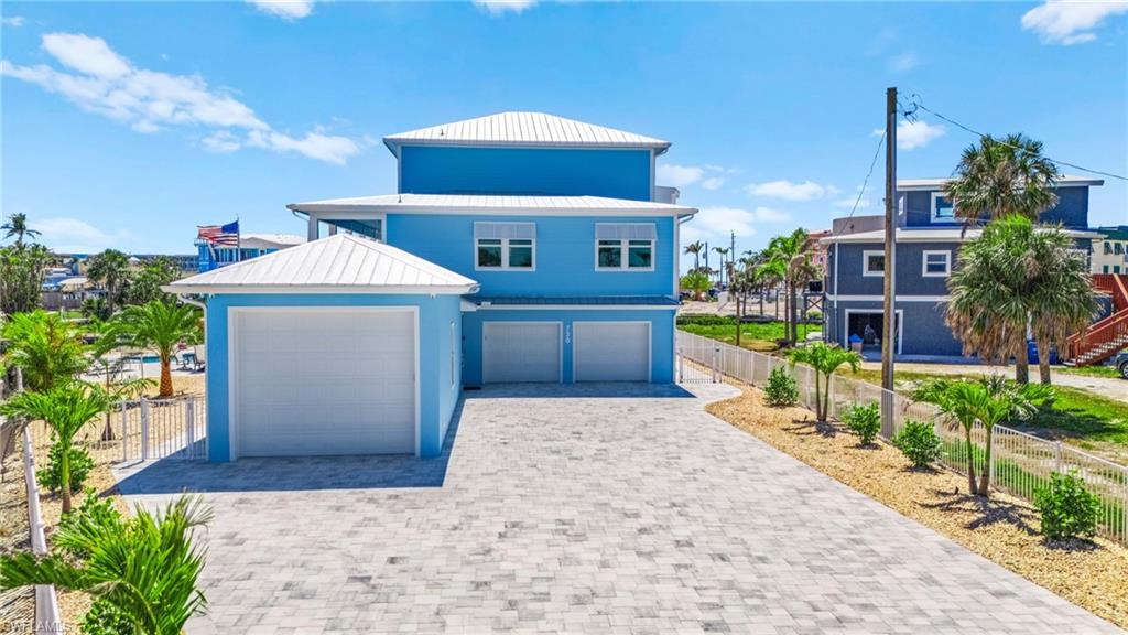 ISLAND SHORES - Residential