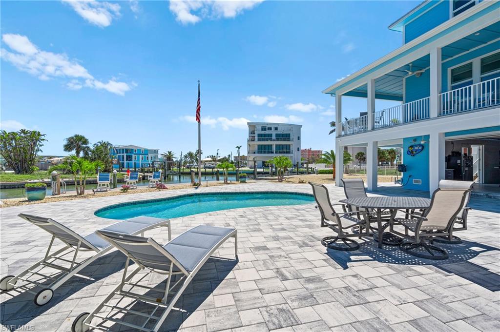 ISLAND SHORES - Residential