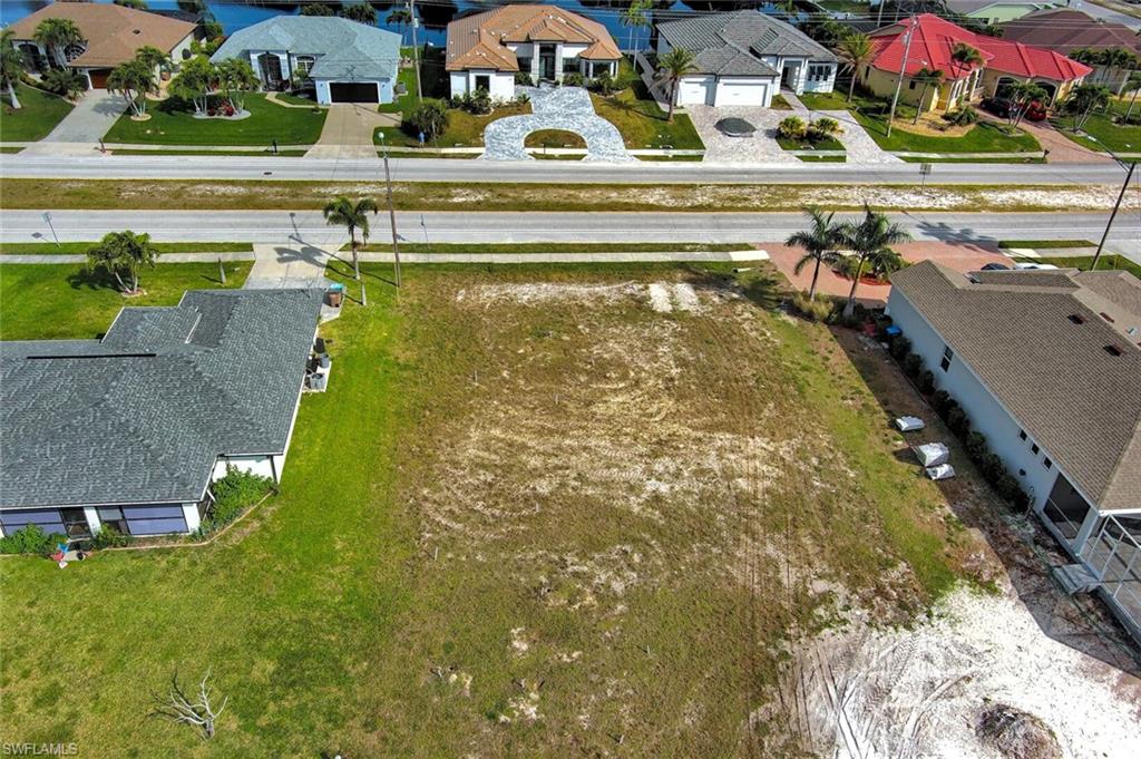 CAPE CORAL - Land
