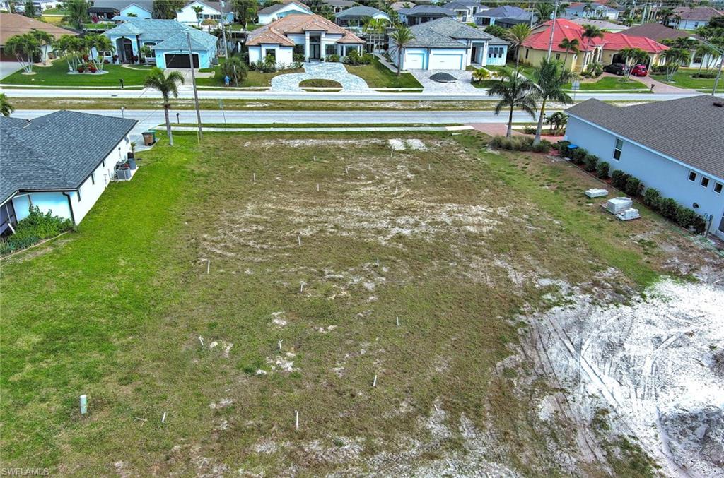 CAPE CORAL - Land