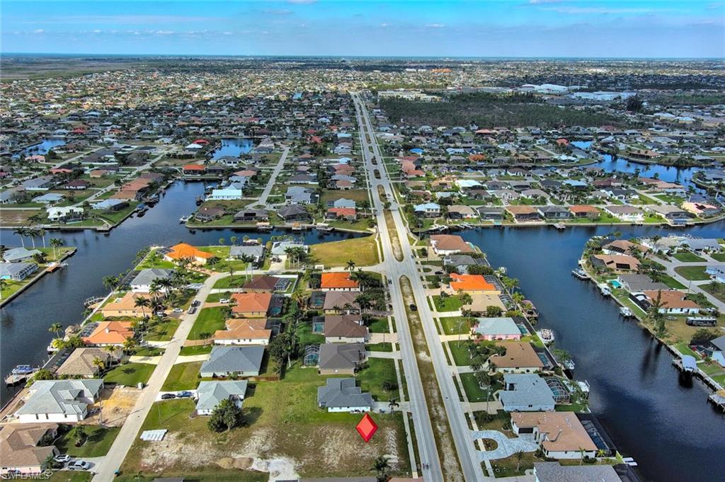 CAPE CORAL - Land