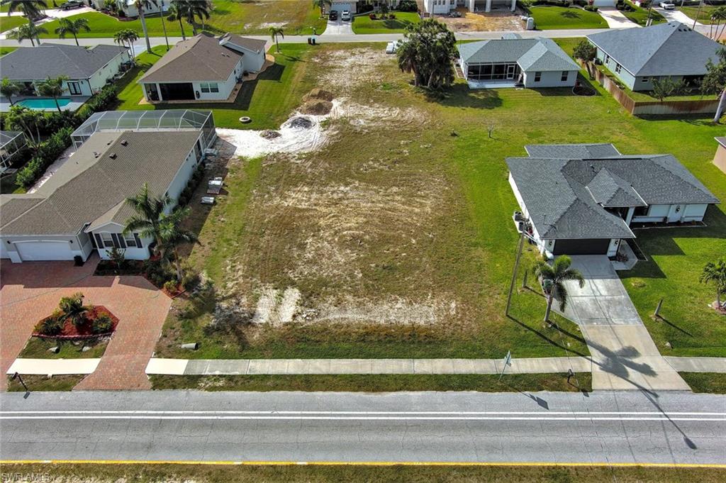 CAPE CORAL - Land