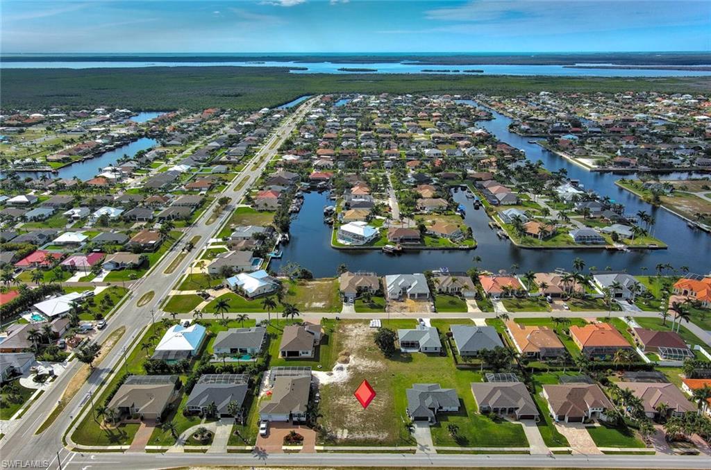 CAPE CORAL - Land