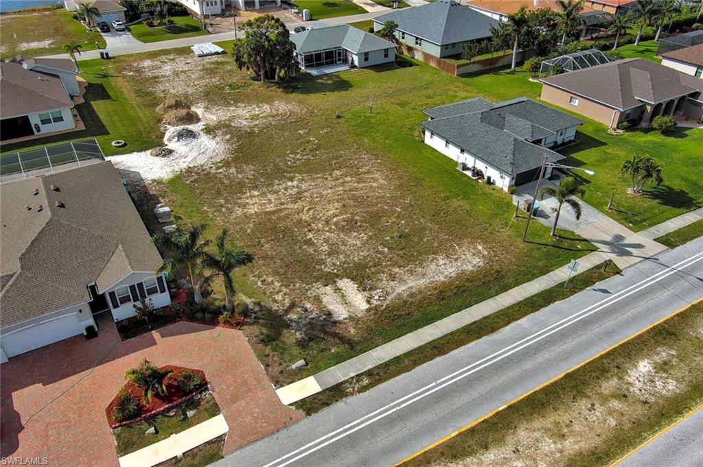 CAPE CORAL - Land