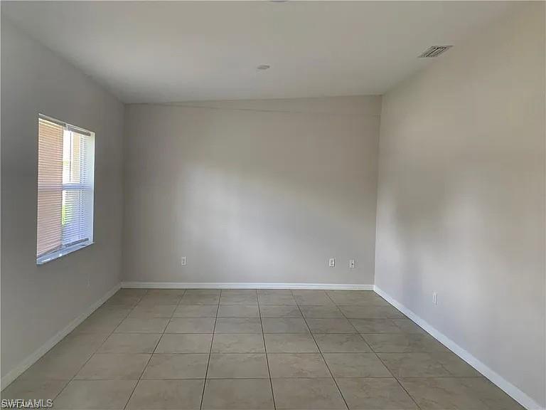 SAN CARLOS PARK - Residential Income