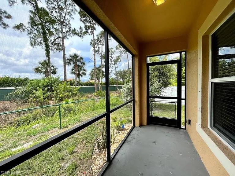 SAN CARLOS PARK - Residential Income