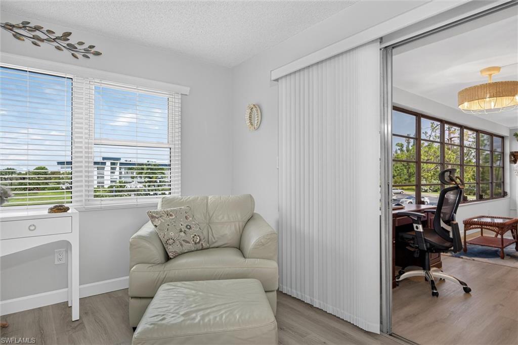 SEVEN LAKES - Residential