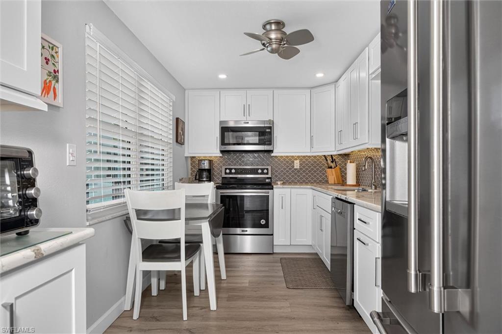 SEVEN LAKES - Residential