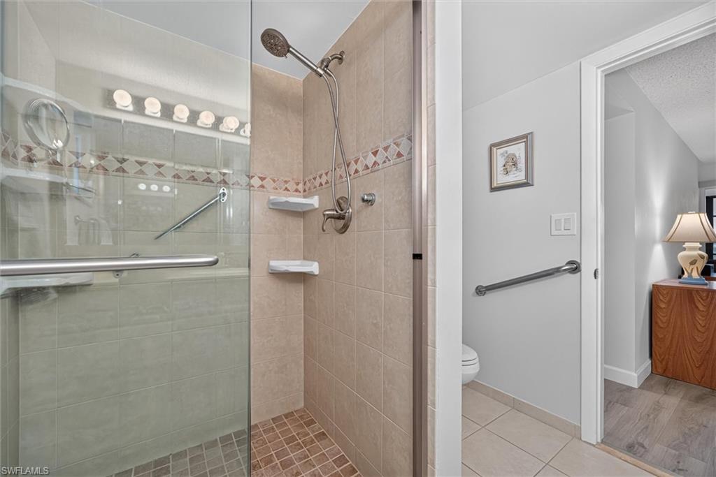 SEVEN LAKES - Residential