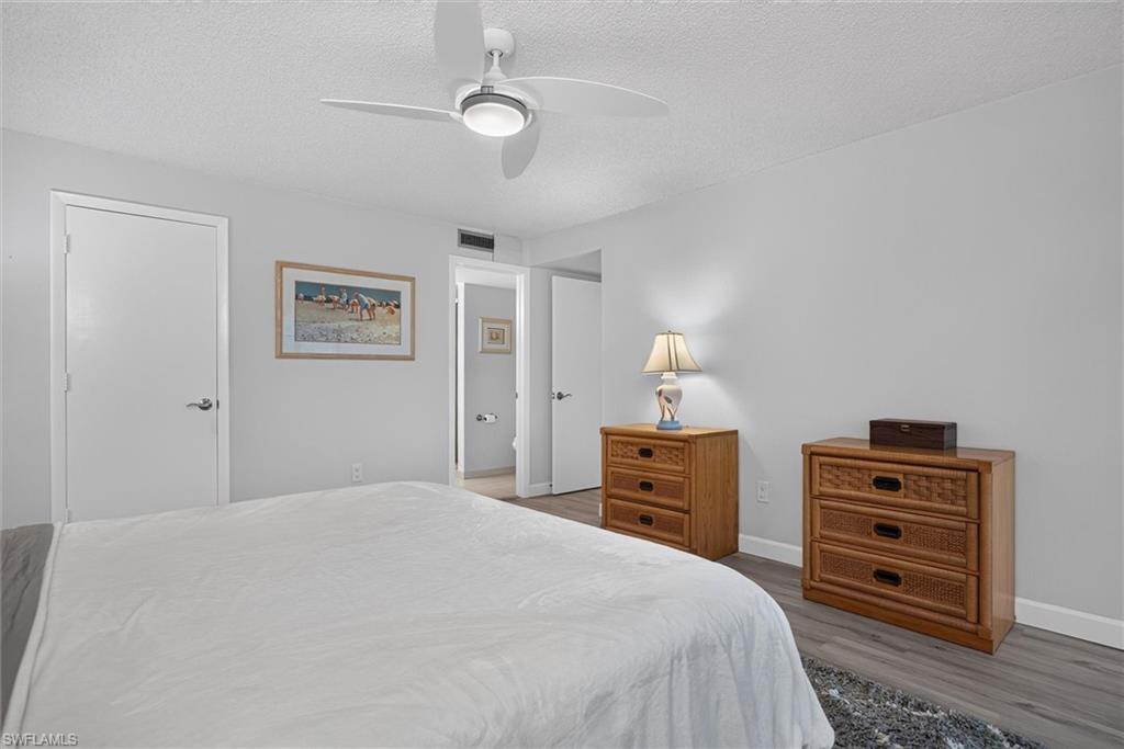 SEVEN LAKES - Residential