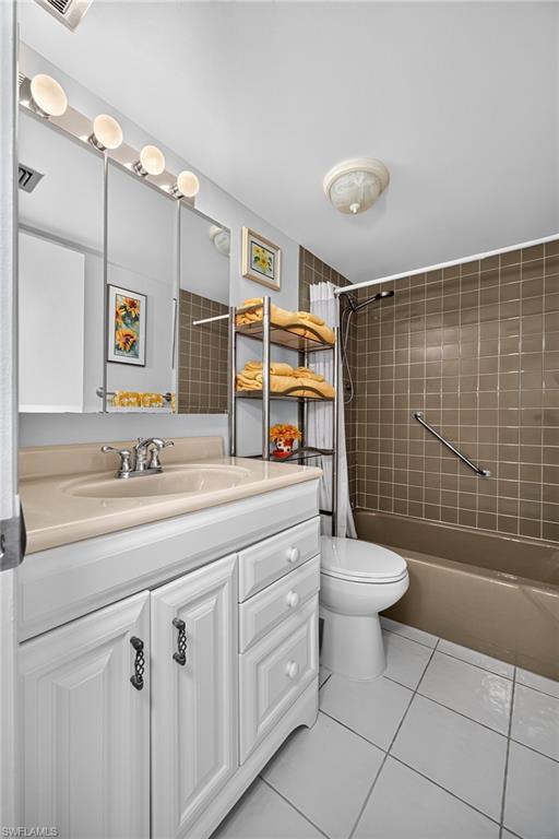 SEVEN LAKES - Residential
