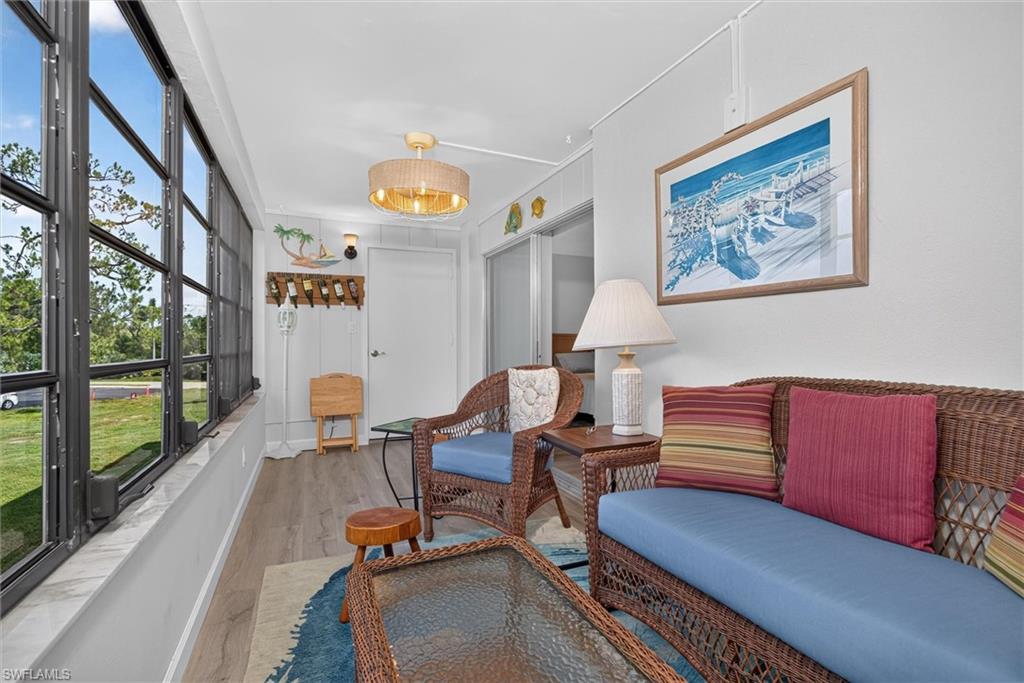 SEVEN LAKES - Residential