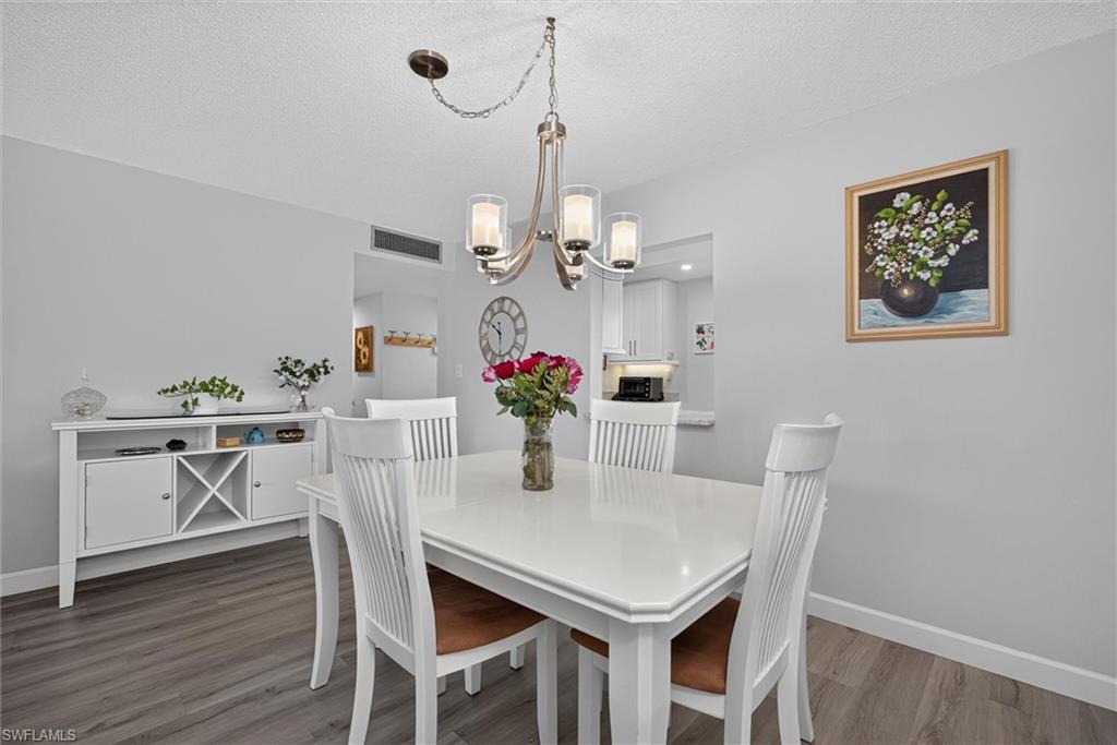 SEVEN LAKES - Residential