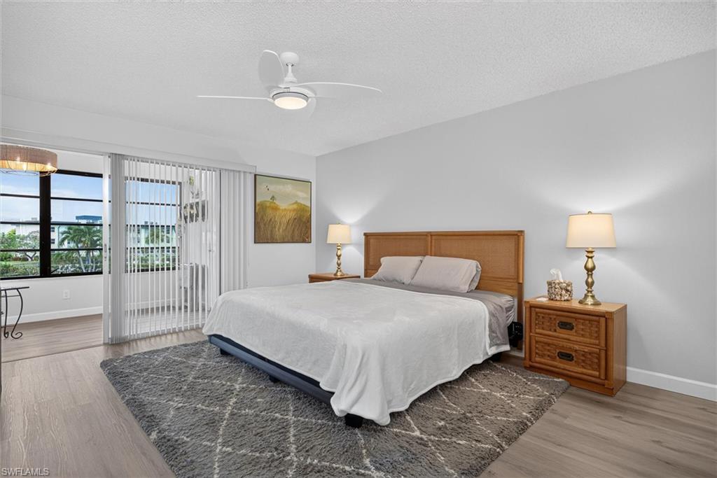 SEVEN LAKES - Residential