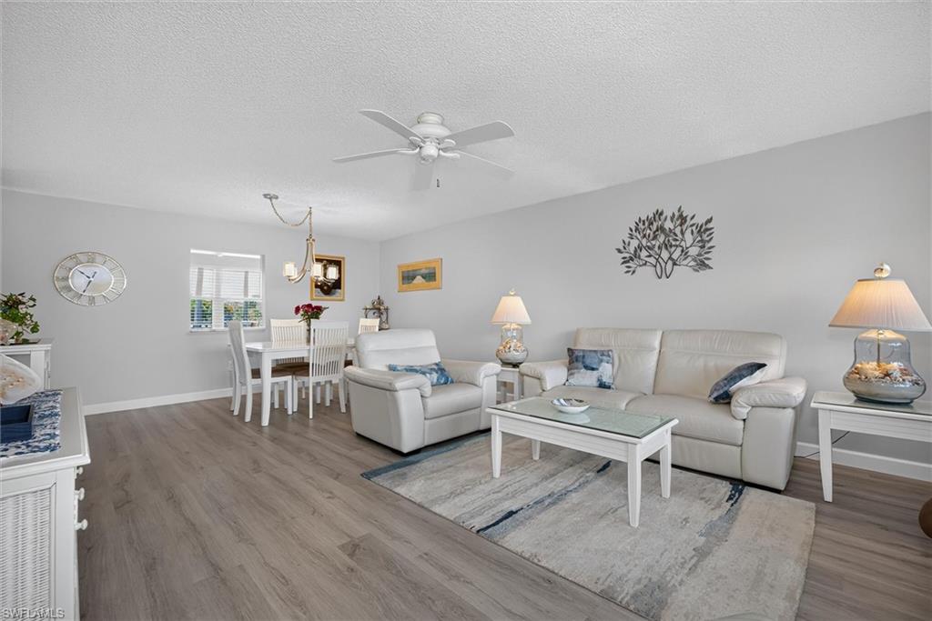 SEVEN LAKES - Residential