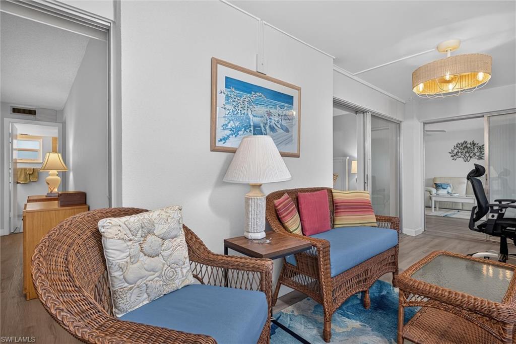 SEVEN LAKES - Residential