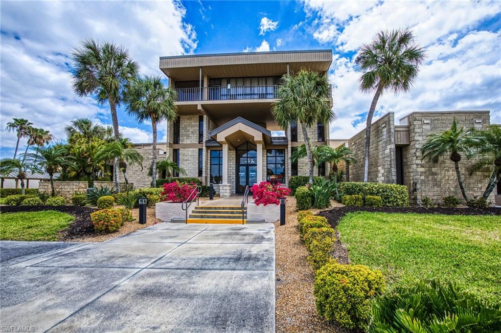 SEVEN LAKES - Residential