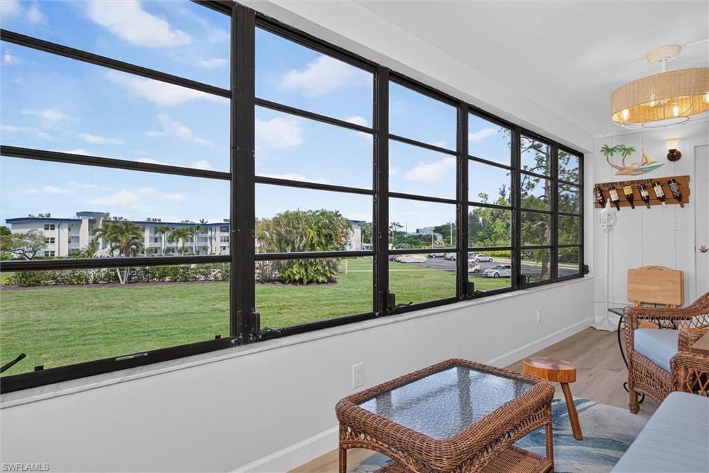 SEVEN LAKES - Residential