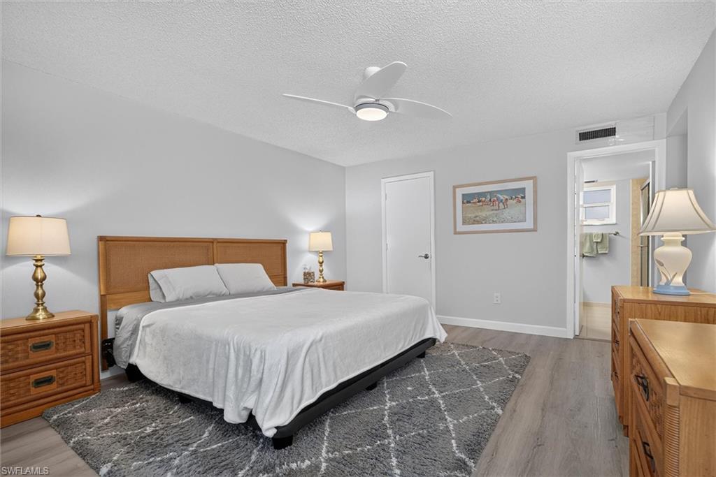 SEVEN LAKES - Residential