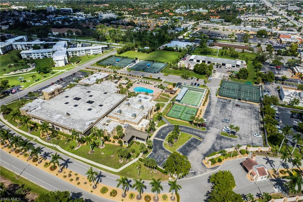 SEVEN LAKES - Residential