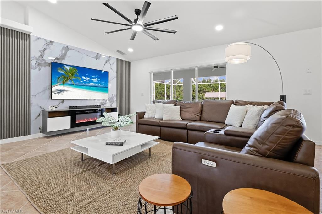 CAPE CORAL - Residential Lease