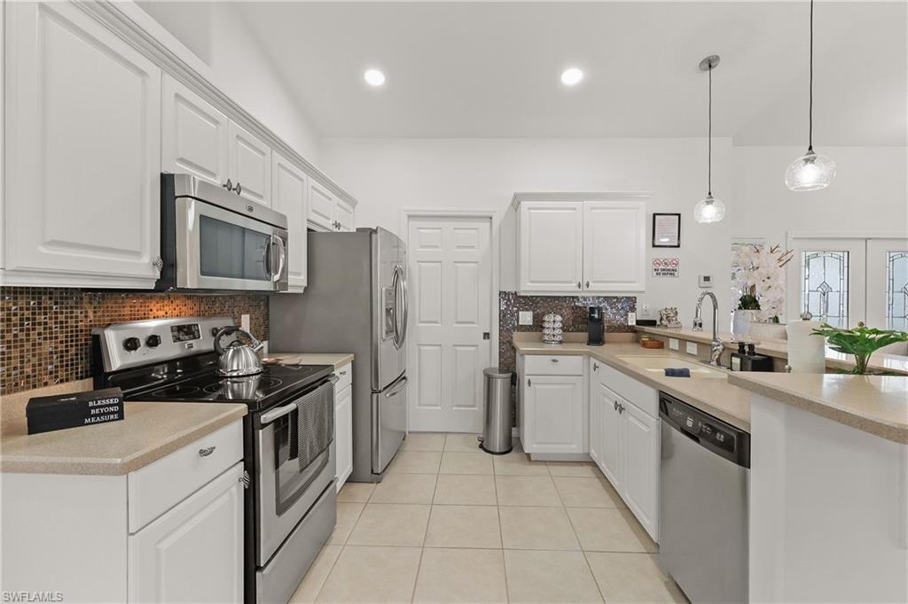 CAPE CORAL - Residential Lease