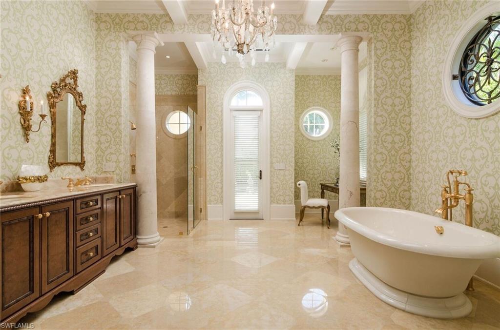 ESCADA AT TIBURON - Residential