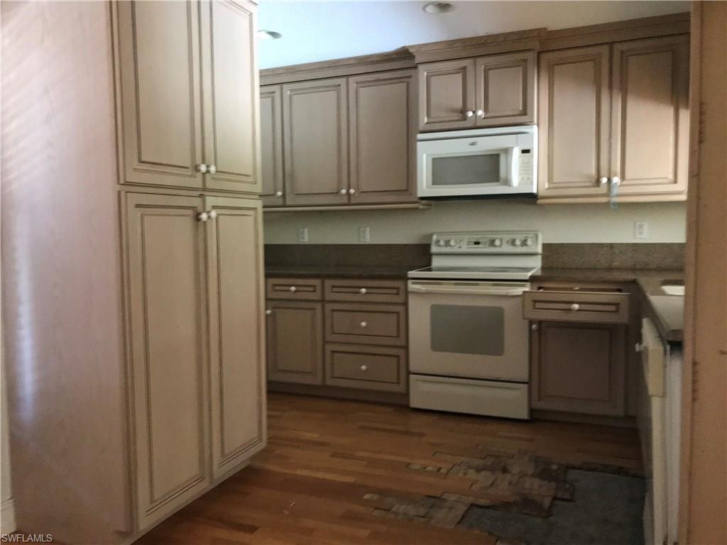 LOGAN WOODS - Residential