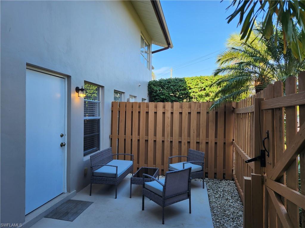 PALM CREST VILLAS - Residential