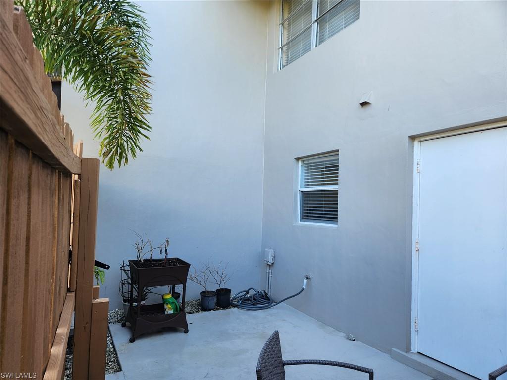 PALM CREST VILLAS - Residential